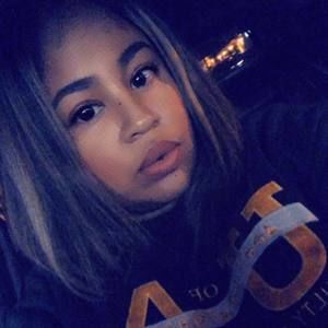 Meet your Posher, Paula